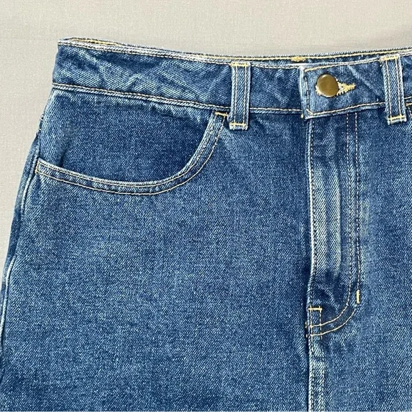 American Apparel Jeans Denim Mini Skirt, Fitted, Medium Wash - Size Medium - Picture 5 of 11